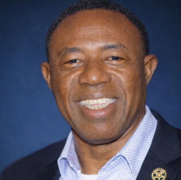 Portrait of Eric Lopez Sr., Founder of DDigiLeads